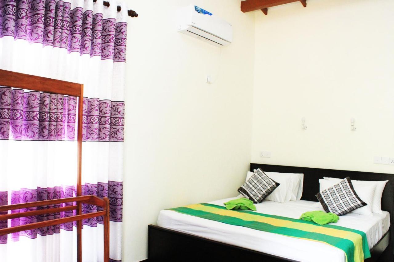 Sigiri Liya Rest Hotel Szigirija Kültér fotó