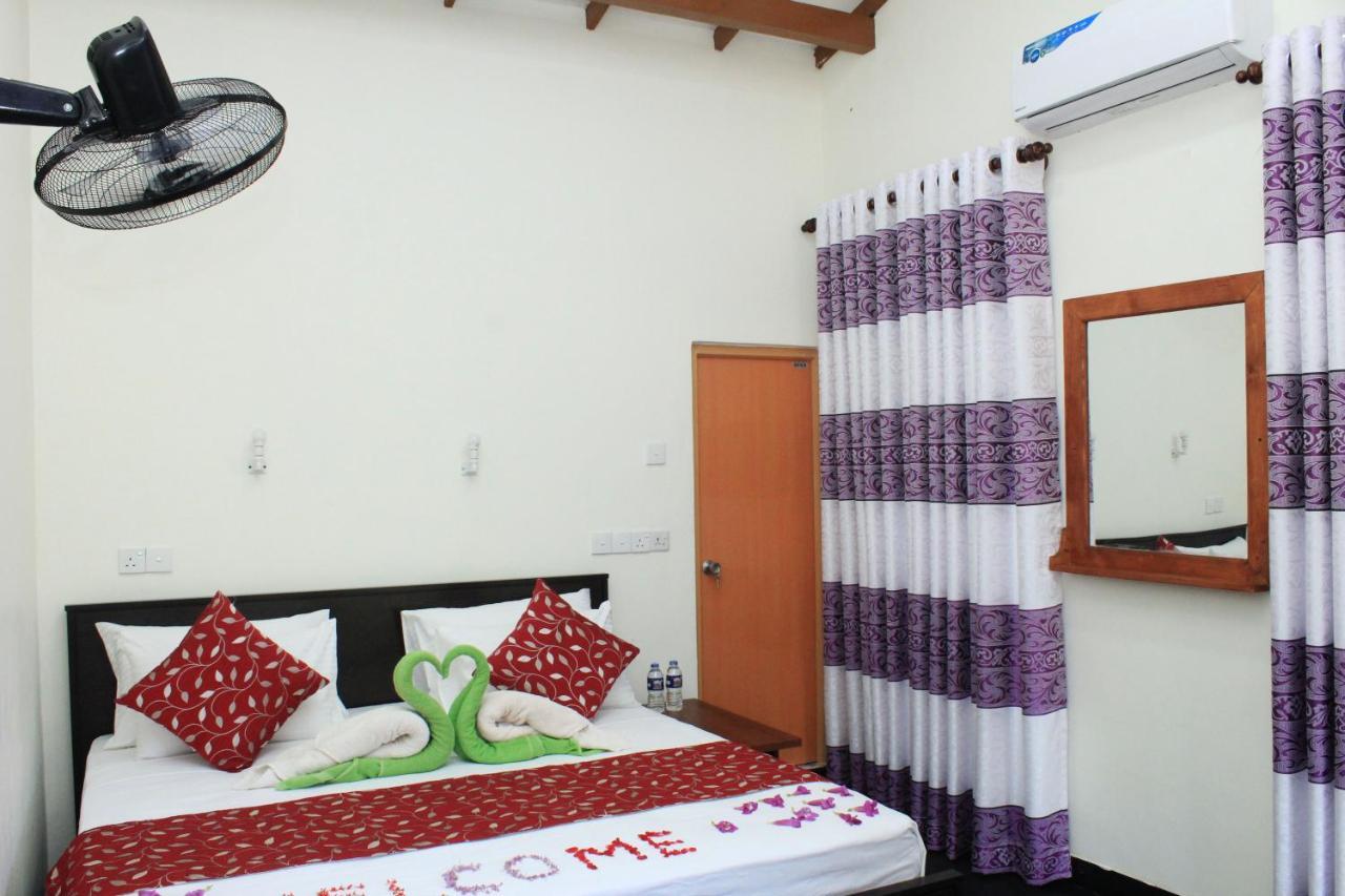 Sigiri Liya Rest Hotel Szigirija Kültér fotó